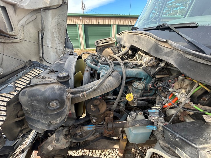 2007-international-durastar-4300-image-38