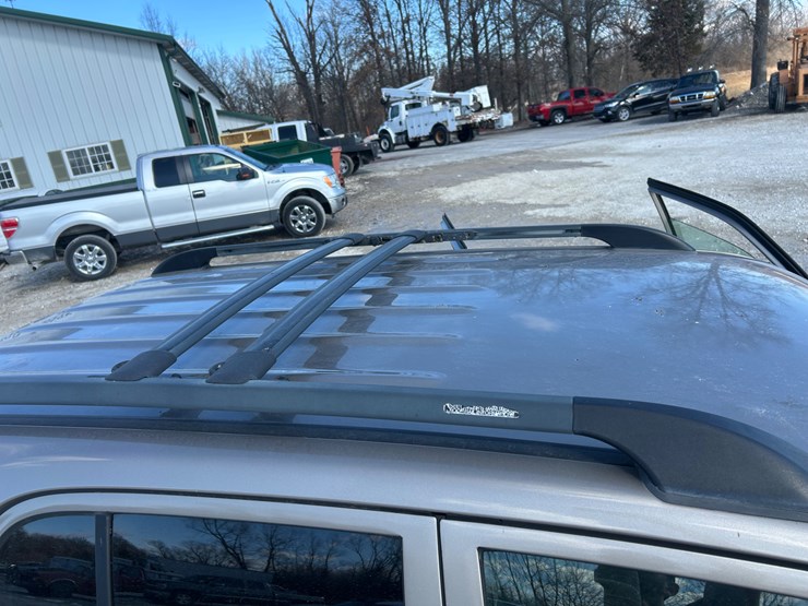 2003-chevrolet-tracker-image-41