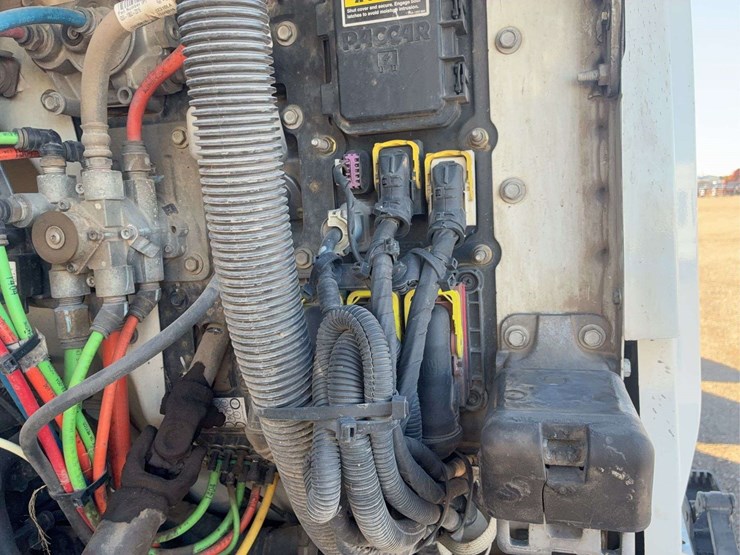 2017-kenworth-t680-image-65