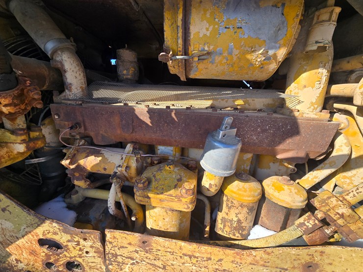 caterpillar-d6b-image-21