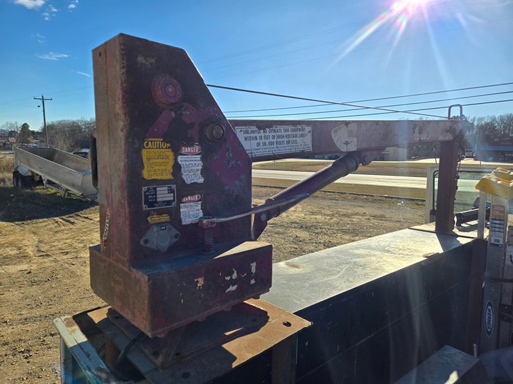 1996-freightliner-fl70-image-66