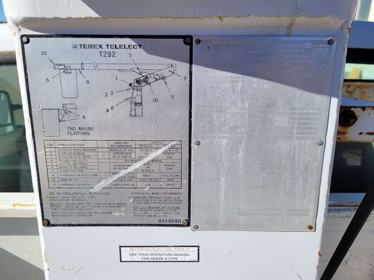 2005-ford-f550-image-21