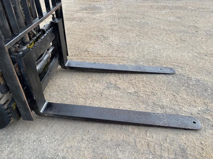 clark-c500-40-forklift-image-10