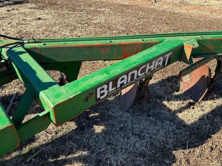 blanchat-10-bottom-plow-image-17