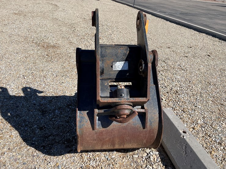 #3278-•-backhoe-buckets-image-8