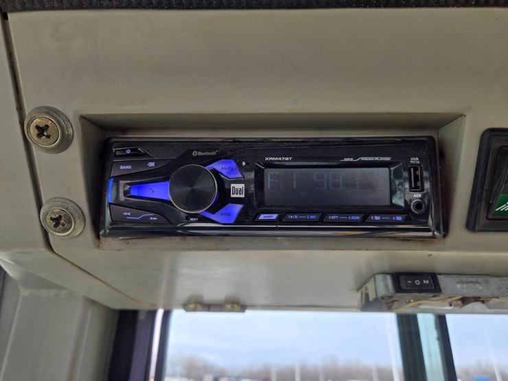 2004-deere-655c-image-66