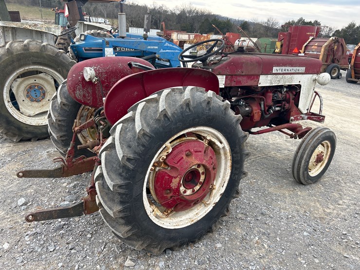 international-240-image-4