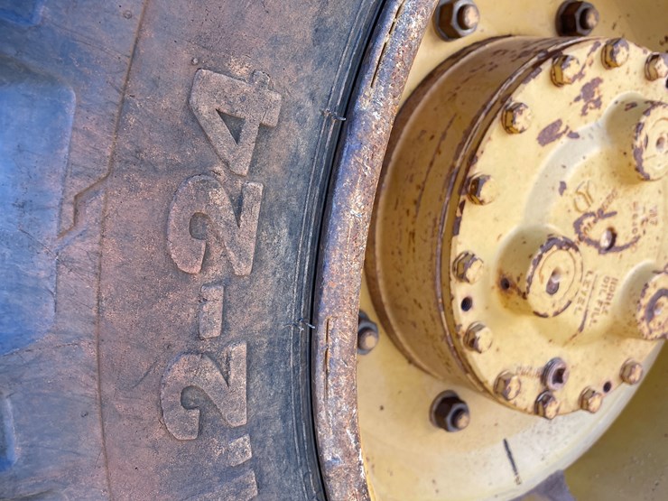 caterpillar-cp-323-image-20