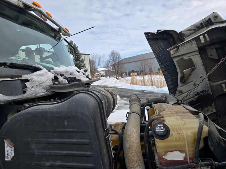 2012-caterpillar-660-image-89