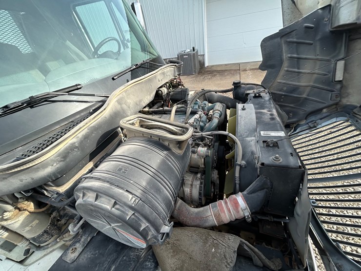 2007-international-durastar-4300-image-43