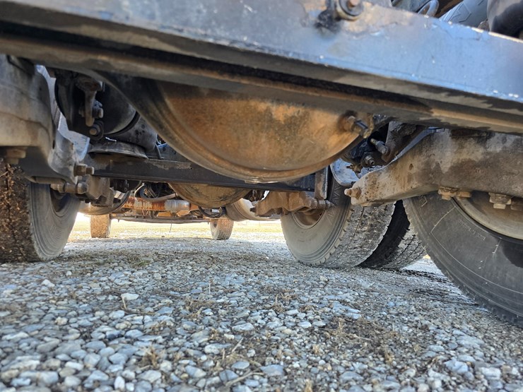 2008-peterbilt-388-image-77