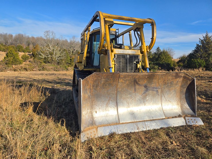 2002-caterpillar-d6r-image-24