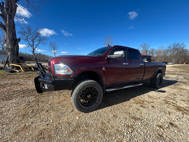 2018-dodge-3500-image-2