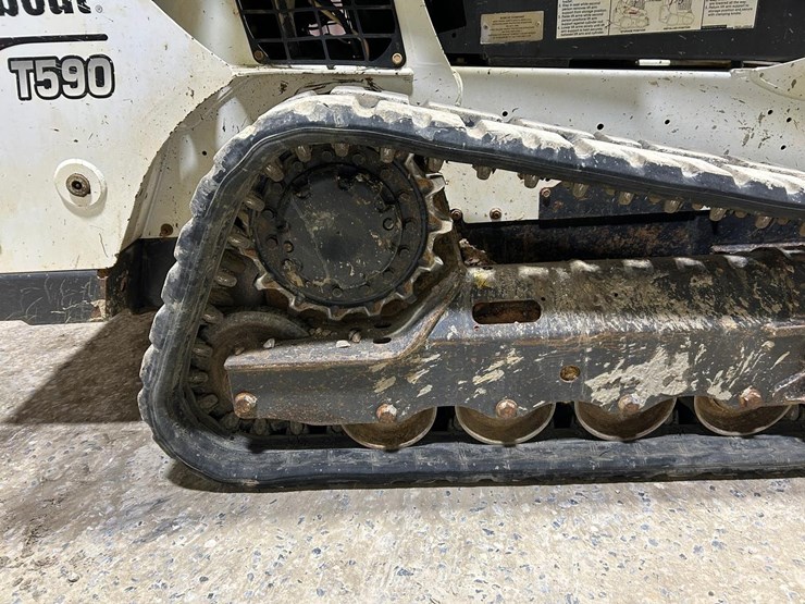 2017-bobcat-t590-image-14