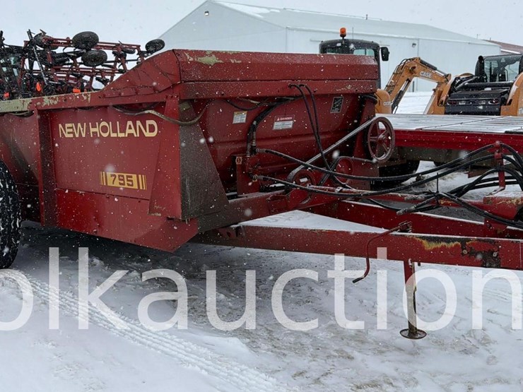 new-holland-795-image-1