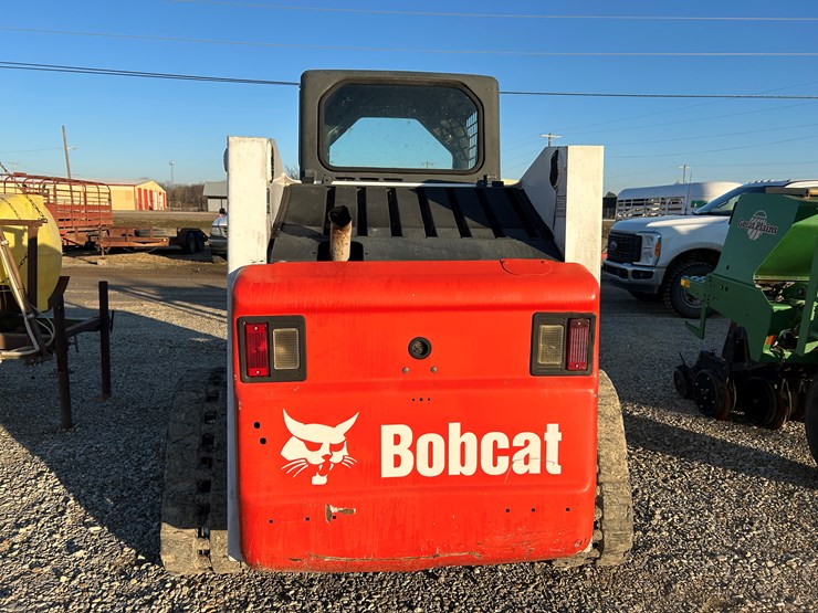 2005-bobcat-t200-image-7