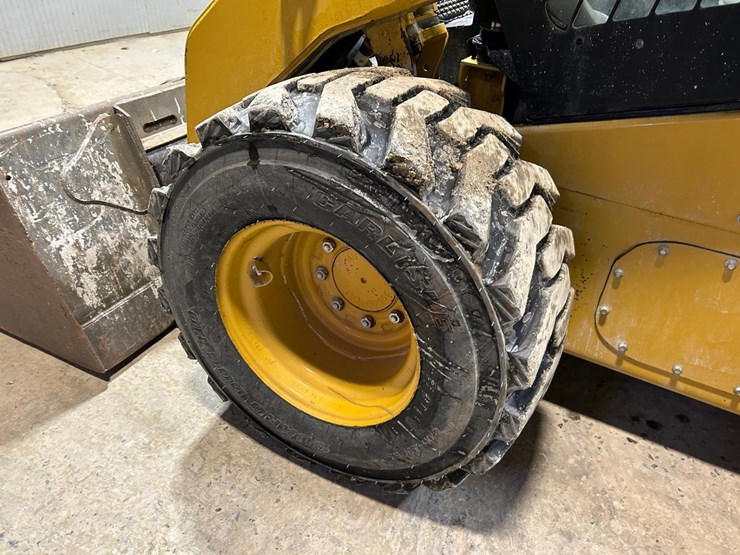 caterpillar-272c-image-16