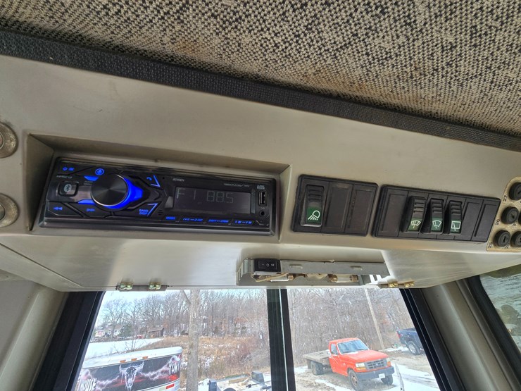 2005-liebherr-lr622b-image-57