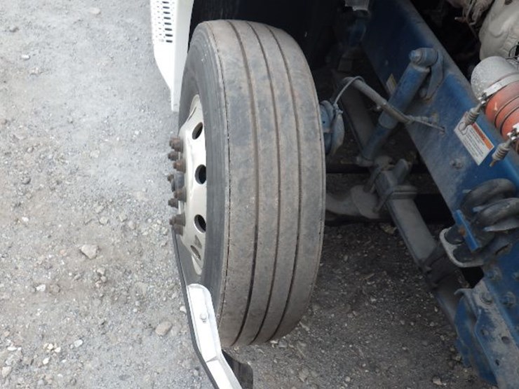 2020-western-star-5700xe-image-28