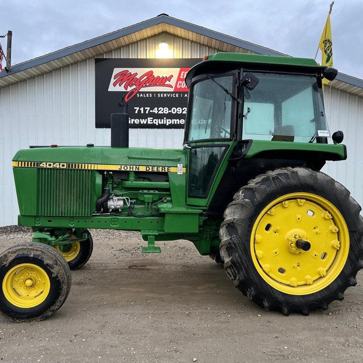 JOHN DEERE 4040
