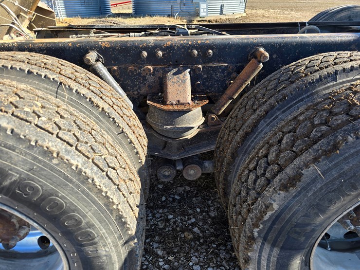 1999-kenworth-t800-image-59