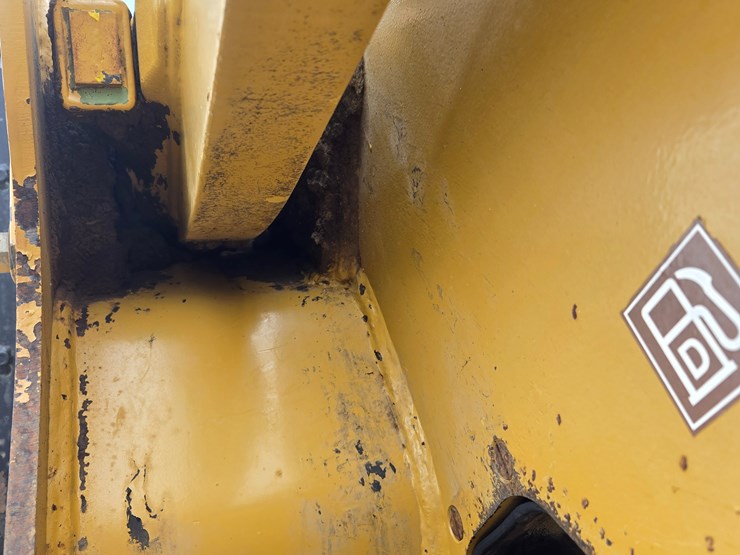 2002-caterpillar-963c-image-134