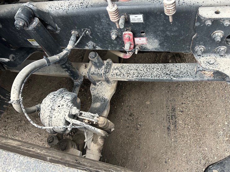 2015-freightliner-cascadia-125-image-47