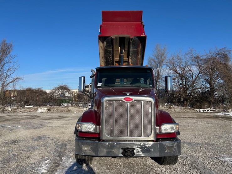 2015-peterbilt-567-image-66