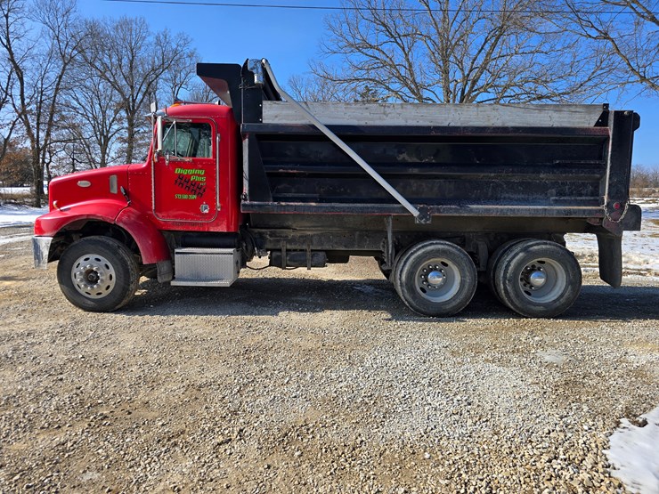 1999-peterbilt-330-image-5