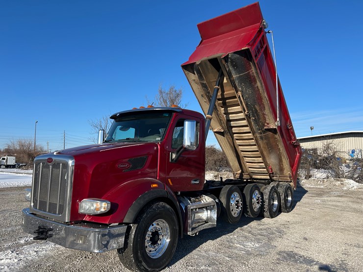 2015-peterbilt-567-image-38