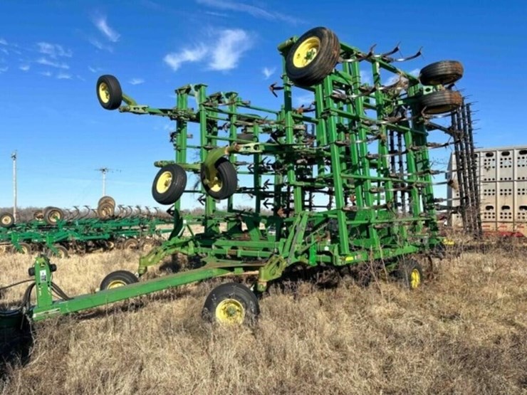 2008-john-deere-2210-image-1