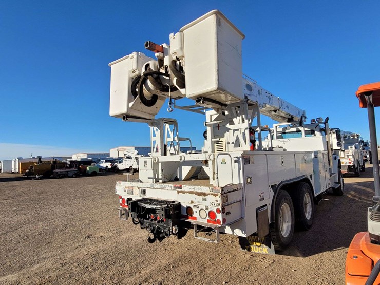 2016-freightliner-m2-106-image-7