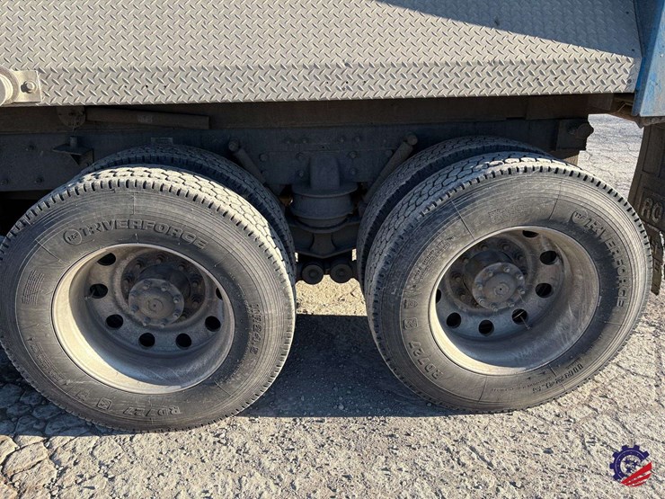 2020-kenworth-t880-image-18