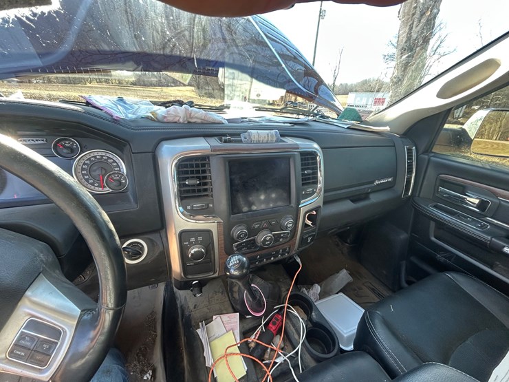 2018-dodge-3500-image-61