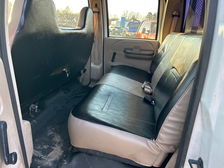 2003-ford-f550-image-8