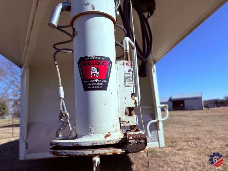 2007-delta-t/a-enclosed-gooseneck-trailer-image-9