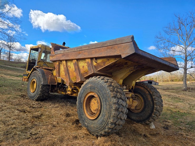 caterpillar-d25c-image-14