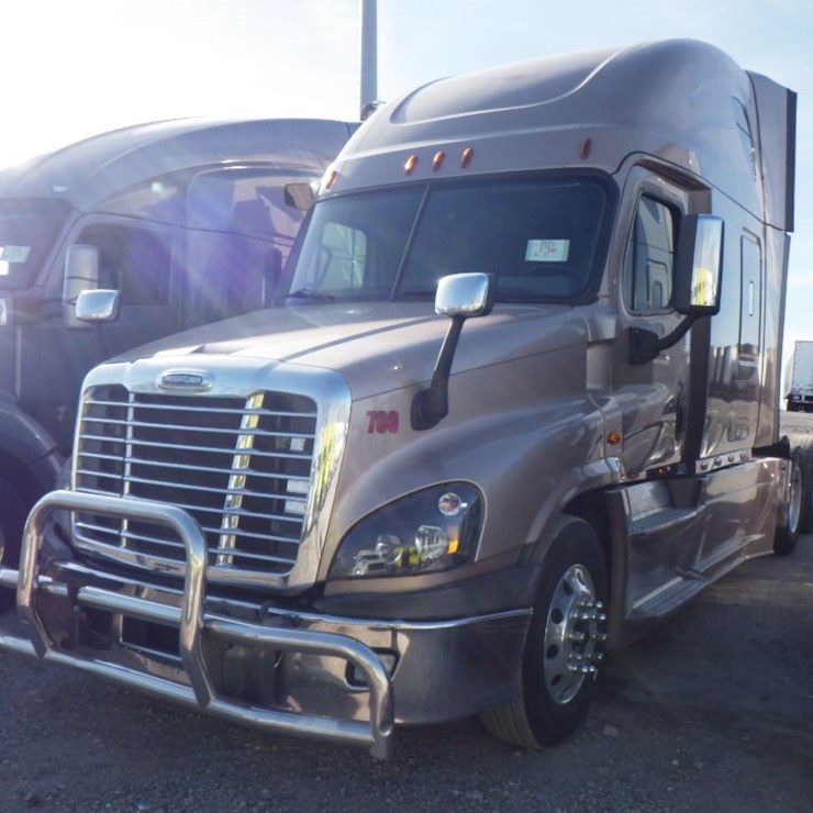 2020 FREIGHTLINER CASCADIA 125