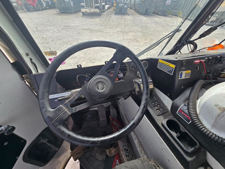 2008-mack-leu613-image-66