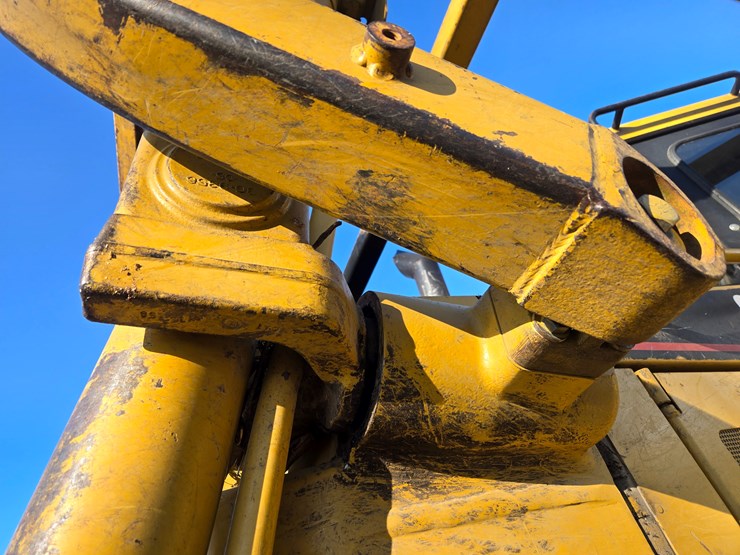 2002-caterpillar-d6r-image-94