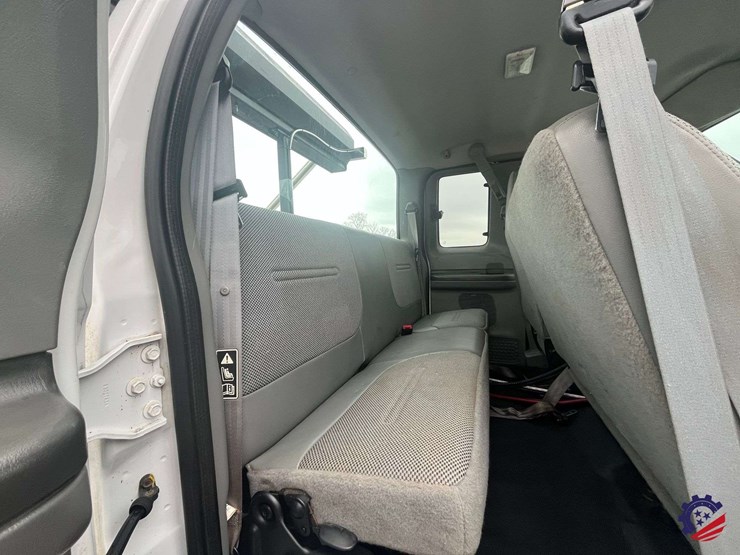 2004-ford-f650-image-56