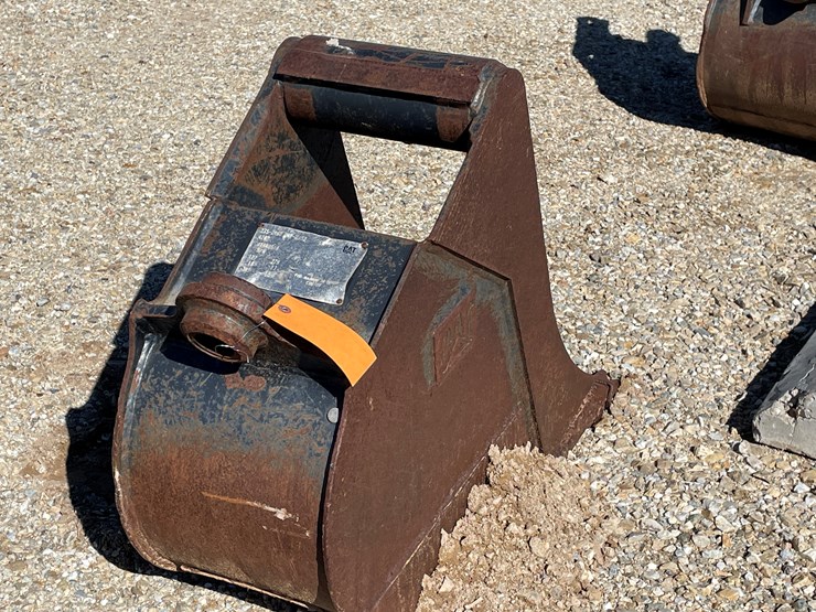 #3278-•-backhoe-buckets-image-31
