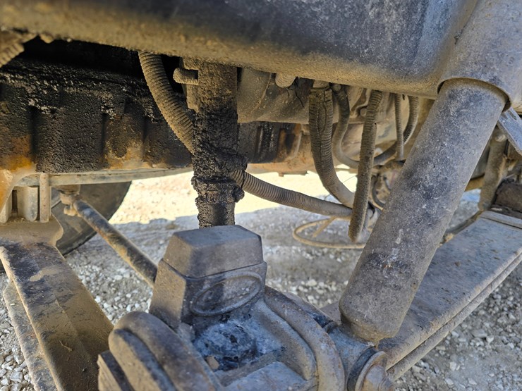 1999-peterbilt-330-image-32