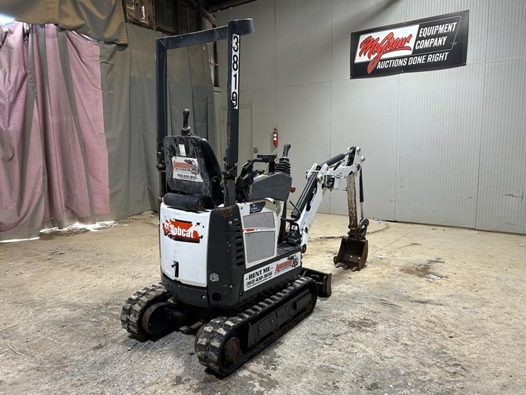 2022-bobcat-e10-image-4