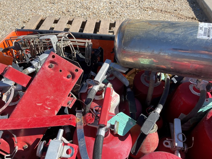 #3149-•-fire-extinguishers-image-8