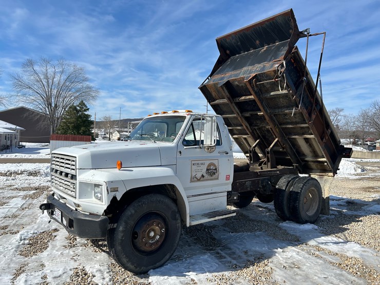 1984-ford-f700-image-29