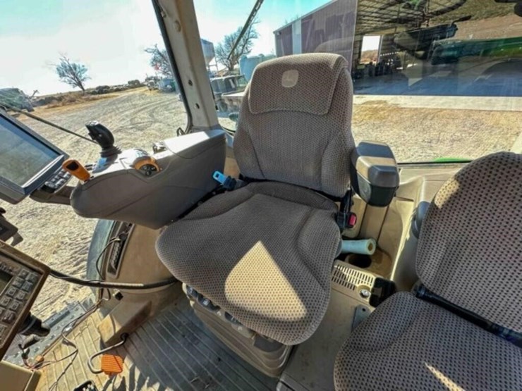 2016-john-deere-7230r-image-29
