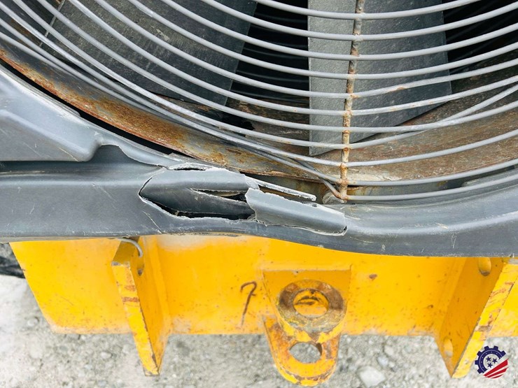 2003-volvo-g710b-image-31