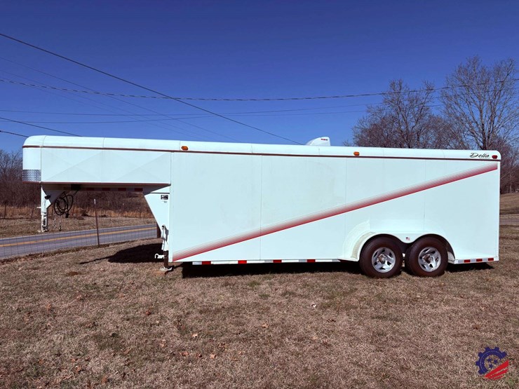 2007-delta-t/a-enclosed-gooseneck-trailer-image-2