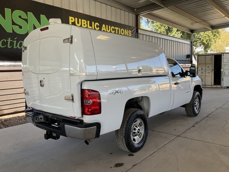 2014-chevrolet-silverado-2500-image-7
